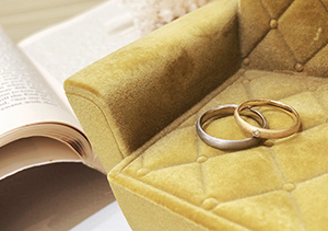 結婚指輪を選ぶならプラチナとゴールドどちらがおすすめ？