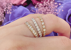 婚約指輪にも結婚指輪にも相応しい！上品な華やかさが魅力の〈エタニティリング〉