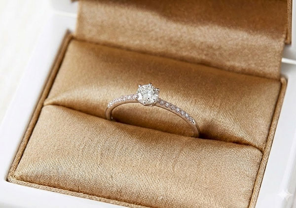 ラボグロウンダイヤモンド婚約指輪が98,000円から
